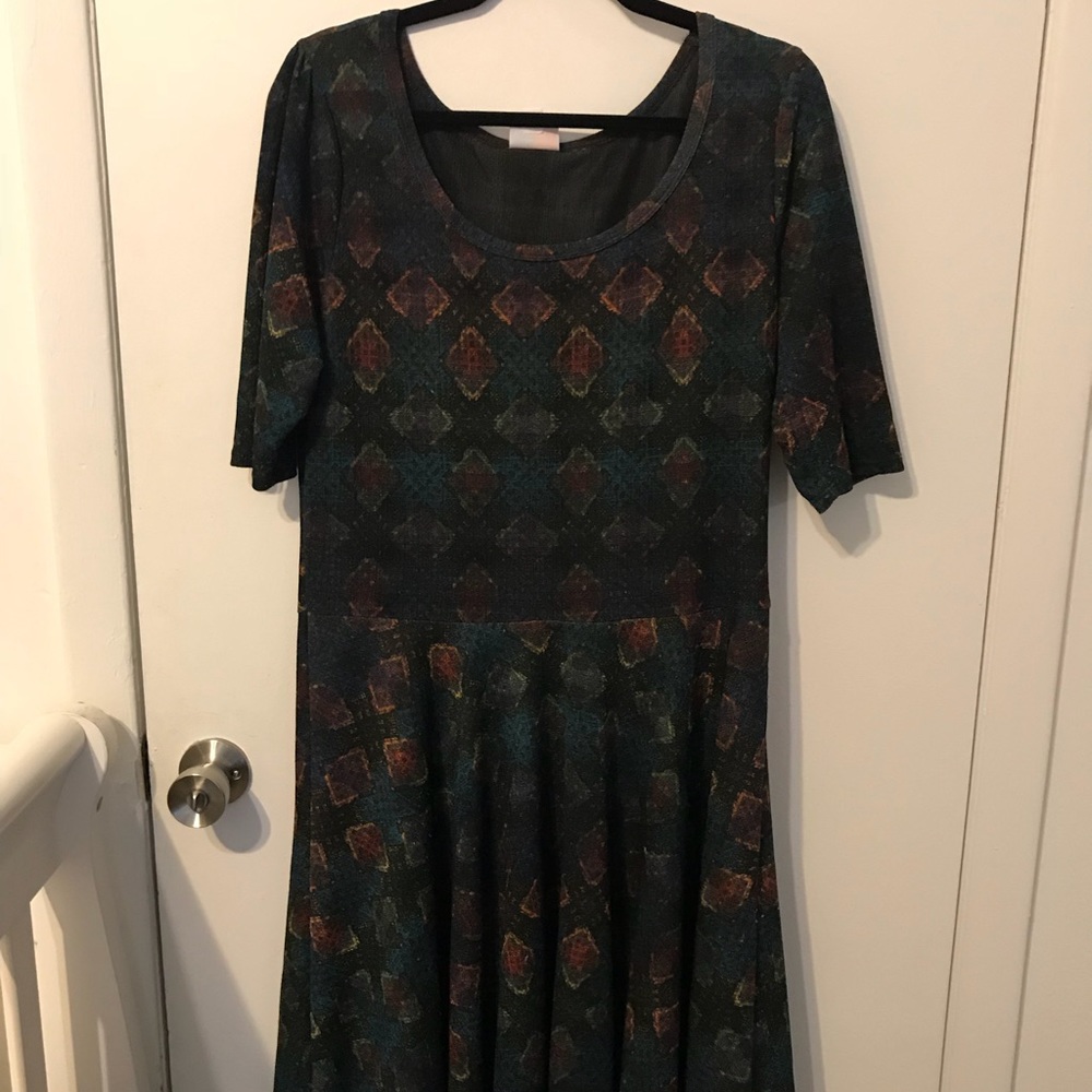 LuLaRoe GORGEOUS Nicole 2XL EUC SUPER FLATTERING!
